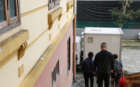 Mẹ già khóc nghẹn tại tòa khi con trai nhận án chung thân