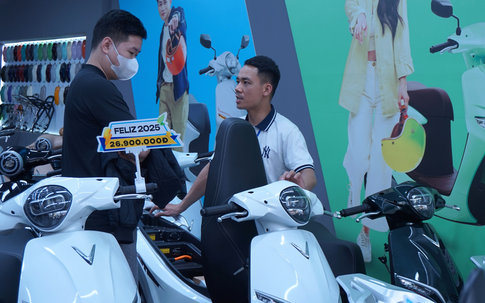 Xe máy điện trở thành lựa chọn được nhiều người cân nhắc: Xu hướng ngắn hạn hay tất yếu của thị trường?