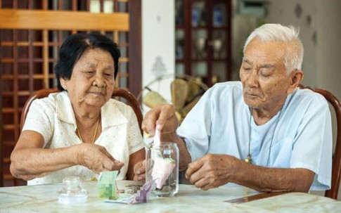 Lương hưu 41 triệu/tháng nhưng tuổi già vẫn trống rỗng: Không phải cứ có tiền là vui