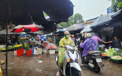15 chợ tại Hà Nội có quy mô tới 200 hộ kinh doanh buộc giải tỏa trước ngày 30/6/2027