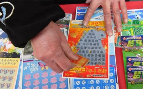 Cái kết bi thảm của người đàn ông nghèo bất ngờ trúng số độc đắc trị giá hơn 11 tỷ đồng