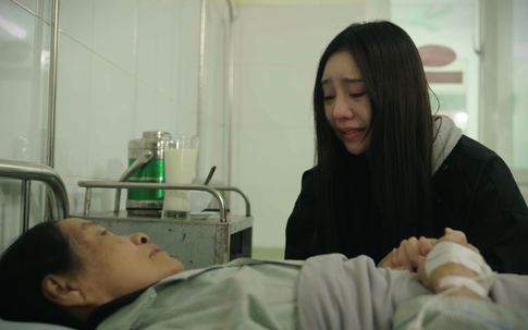 Bà ngoại sốc nặng sau cuộc gặp mẹ của bạn trai