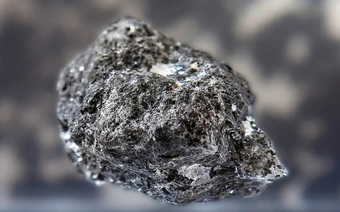 Mở niêm phong sau nửa thế kỷ, mẫu vật từ tàu NASA gây sốc