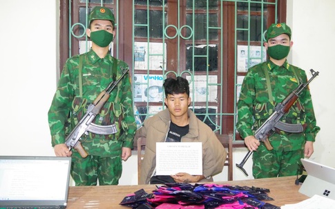 Bắt quả tang thanh niên 23 tuổi vận chuyển 60.000 viên ma túy tổng hợp