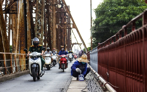 Chỉ còn hơn 1 ngày nữa sẽ cấm phương tiện lưu thông trên cầu Long Biên
