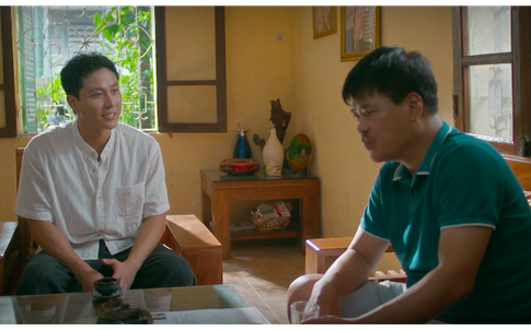 Vất vả tìm kiếm rồi sốc nặng trước quá khứ đáng sợ của bố đẻ