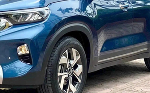 SUV hạng A giảm giá sốc, KIA Sonet, Suzuki Fronx rẻ chưa từng thấy, cực dễ mua