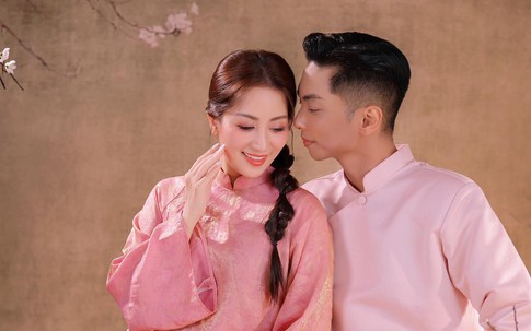 Những lần 'nịnh vợ' tinh tế của Phan Hiển dành cho Khánh Thi
