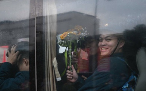 Hình ảnh đẹp về thanh niên Hà Nội lên đường nhập ngũ