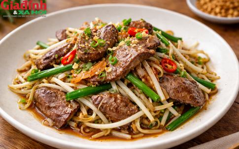 Nhiều người vẫn xào gan heo với giá đỗ mà không biết: Bác sĩ cảnh báo điều này