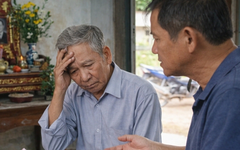 Gần 80 tuổi, tôi bàng hoàng khi em út quay về đòi chia mảnh đất thờ cúng cha mẹ