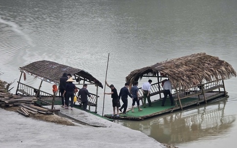 Xử lý nghiêm tình trạng phương tiện tự chế chở khách ngắm cảnh tự phát tại bản Mạ