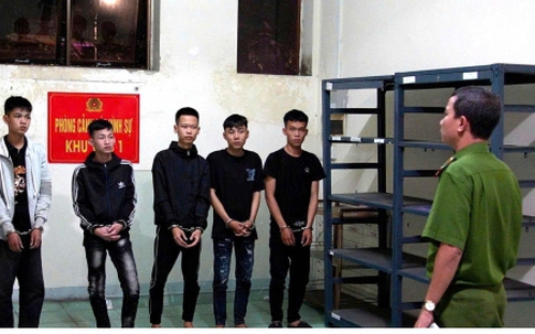 Giải quyết mâu thuẫn bằng rựa: 1 thiếu niên tử vong, 7 thanh niên bị tạm giữ