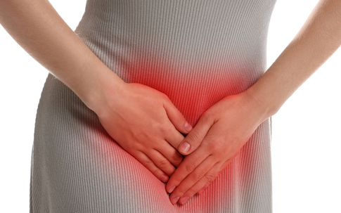 Ra máu giữa chu kỳ kinh có nguy hiểm không? Khi nào cần được khám sớm?