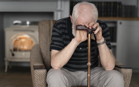 Cho tiền tỷ học đại học nhưng nhận lại sự oán trách: Người cha buộc phải đuổi con trai khỏi nhà