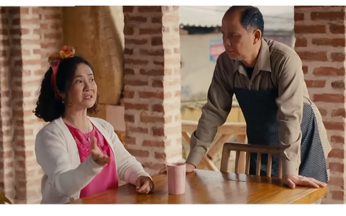 Bà Diện (NSƯT Nguyệt Hằng) hốt hoảng khi con gái 'tình địch' đưa nhóm người lạ tới xưởng tăm hương