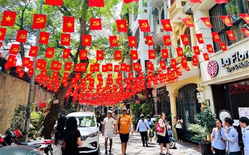 Tin sáng 11/4: Không có kỳ nghỉ lễ kéo dài 9 ngày trong tháng 4/2026; TP.HCM đề xuất 3 phương án miễn phí xe buýt