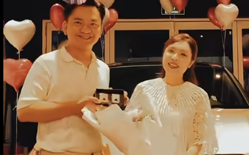 MC Hạnh Phúc tặng vợ xe sang nhân ngày đặc biệt