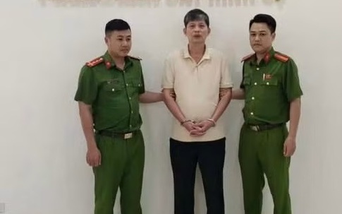 Hà Nội: Lái ô tô chắn lối vào hầm chung cư, người đàn ông bị khởi tố