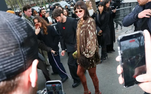 Theo dõi Paris Fashion Week, bỏ túi những bản phối thời trang và thanh lịch