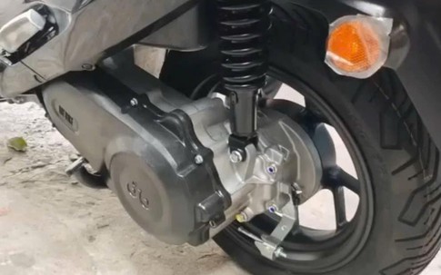 Trải nghiệm xe máy điện Việt Nam giá 35 triệu đồng đẹp như Lead, cốp siêu rộng, chạy 150km/sạc, rẻ ngang Vision cực hợp với chị em