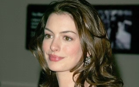 Người phụ nữ đẹp nhất thế giới 2026 hất đổ định kiến