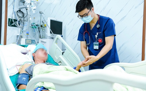 Phòng ngừa đột quỵ: 5 nguyên tắc tắm an toàn trong ngày nắng nóng