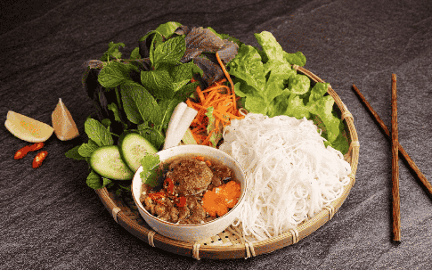 Loạt món ngon “ăn là nhớ” khi tới Hà Nội dịp lễ 30/4 – 1/5: Từ tinh hoa phố cổ đến ẩm thực đường phố khiến du khách mê mẩn