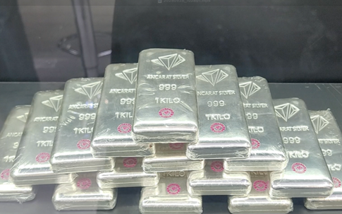 Giá bạc hôm nay 28/4: Bạc Phú Quý, Doji, Ancarat, Sacombank-SBJ trước kỳ nghỉ lễ 30/4- 1/5 tăng hay giảm?