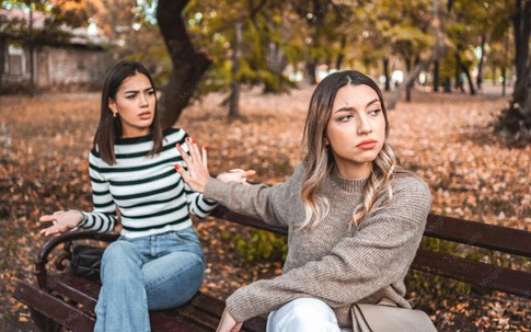 Sàng lọc bạn bè: 3 kiểu người càng thân càng hại, khôn ngoan thì phải sớm 'cắt đứt'