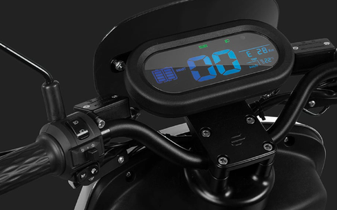 Thực tế xe máy điện giá 32 triệu đồng ở Việt Nam thiết kế đẹp, động cơ 2.500W, chạy 100km/lần sạc, tiện ích thông minh, tốc độ cao rẻ chỉ ngang Vision