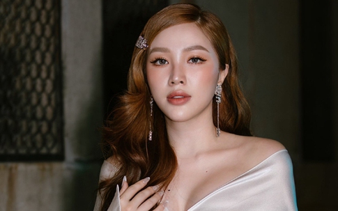 Bảo Thy vóc dáng nuột nà, mặc gợi cảm ngày càng cuốn hút