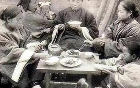 Ảnh thực tế cuộc sống của nhà giàu cuối Thanh triều: Không giống như trên phim, khổ hơn nhiều so với tưởng tượng