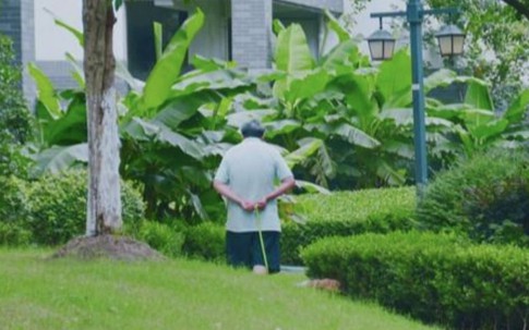 Có con cái thành đạt, cụ ông vẫn chọn viện dưỡng lão để tận hưởng tuổi già theo cách riêng