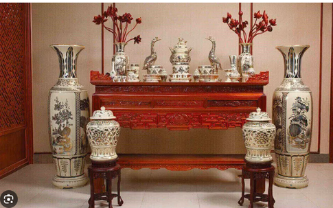 Sơ đồ bài trí bàn thờ gia tiên chuẩn phong thủy: Đặt đúng thì tài lộc tới, đặt sai dễ phạm đại kỵ.