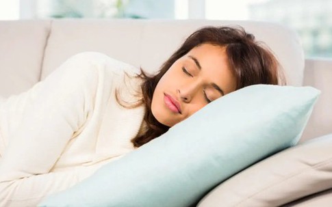 Cách ngủ trưa đúng để phục hồi não bộ