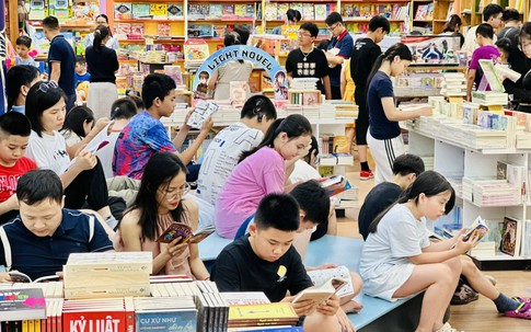 Khu vui chơi giải trí, rạp chiếu phim tất bật đón khách những ngày đầu tháng 5/2026