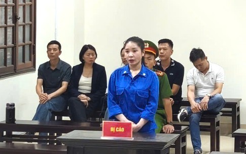 Cái kết đắng của người phụ nữ vận chuyển 4kg vàng lậu qua biên giới