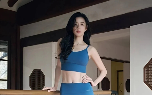 Diễn viên Jun Ji Hyun tiết lộ bí quyết giữ dáng như thiếu nữ dù đang tuổi U50