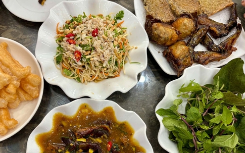 Sam biển - đặc sản '16 chân, 4 mắt' ở Quảng Ninh không phải ai cũng dám thử