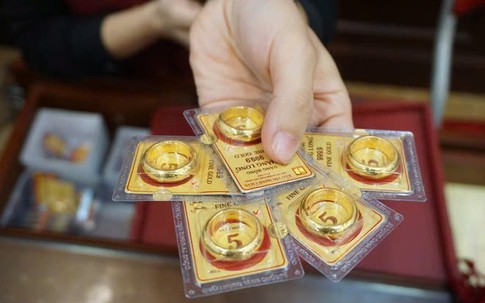 Giá vàng hôm nay 3/5: Vàng SJC, vàng nhẫn Bảo Tín Minh Châu, Phú Quý, Doji, PNJ ở mức bao nhiêu?