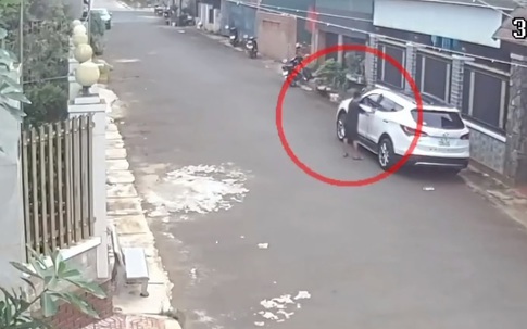 Để quên chìa khóa trên xe, chủ ô tô tá hỏa khi bé trai 12 tuổi lái xe đi