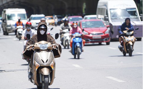 Miền Bắc nắng nóng, chiều tối và đêm có mưa