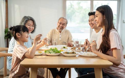 Về già mới thấm: Dù nghèo đến đâu, cha mẹ cũng đừng xin con 2 điều này