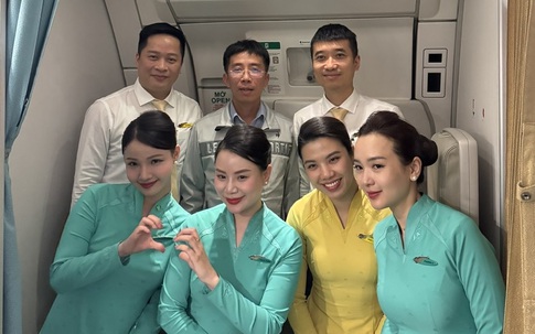 Giữa tầng không, bác sĩ Bạch Mai kịp thời cứu hành khách trên chuyến bay Hà Nội - Paris