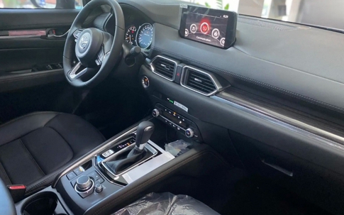 Giá lăn bánh Mazda CX-5 mới nhất giảm sốc, thấp hiếm thấy, rẻ nhất phân khúc SUV hạng C