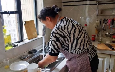 Tôi từng nghĩ hy sinh cho con sẽ được báo hiếu khi về già, nhưng sự thật quá cay đắng