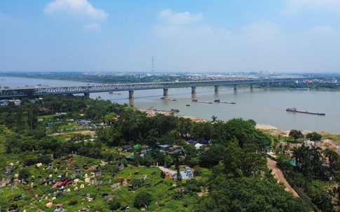 Hà Nội thống nhất di dời, sắp xếp lại dân cư ngoài đê sông Hồng để tái thiết đô thị ven sông như thế nào?