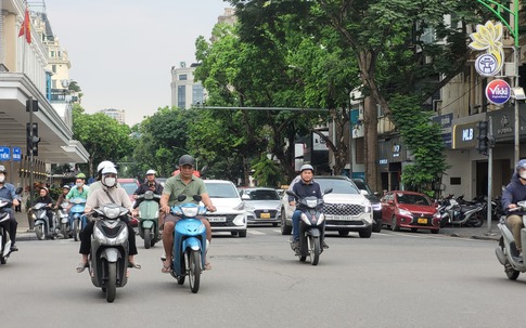Thí điểm cấm xe xăng vùng lõi Hoàn Kiếm: Hà Nội chưa áp dụng với xe máy xăng cá nhân nhưng hạn chế theo khung giờ
