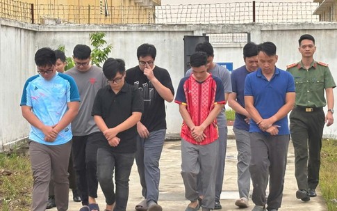 Phá đường dây rửa tiền, đánh bạc xuyên quốc gia